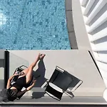 The Aqua Χερσόνησος