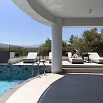 Villa The Aqua *